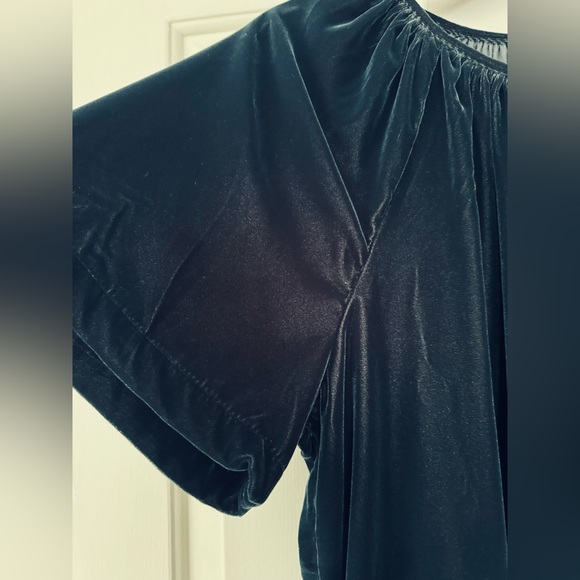 Old Navy shirred black velvet swing blouse - Picture 4 of 6
